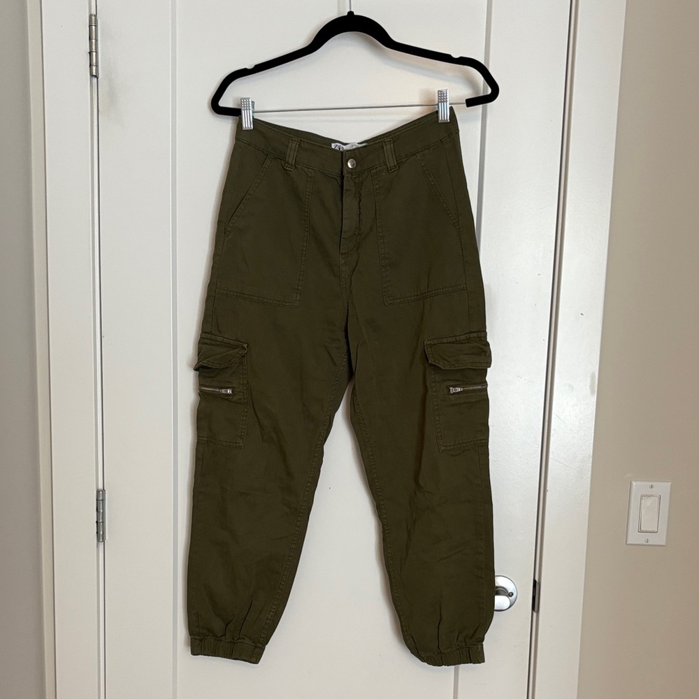 Zara Women's Olive Cargo Pants